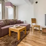 瑞科瓦波拉纳度假村 公寓式酒店 4*