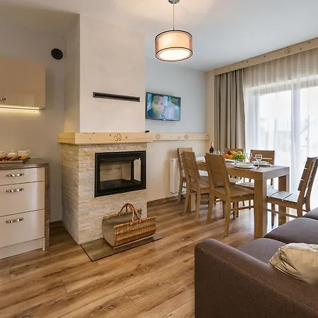 Smrekowa Polana & 4*