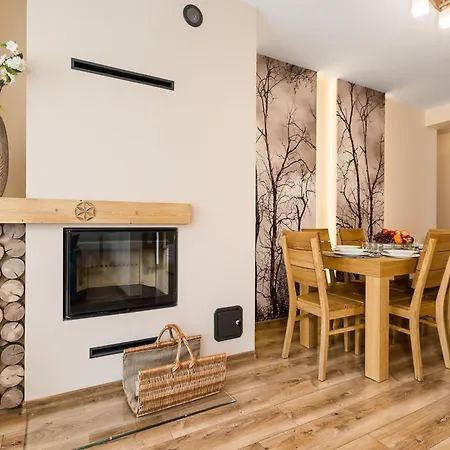 Smrekowa Polana & 4*