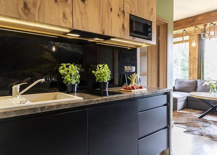 Smrekowa Polana & 4*