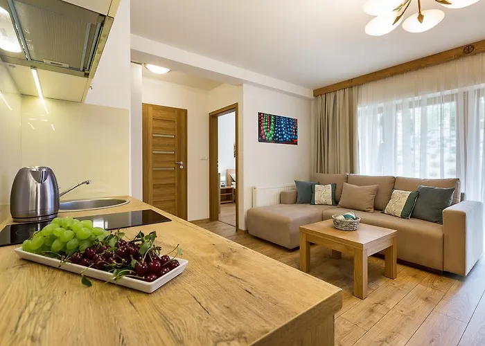 Smrekowa Polana & 4*