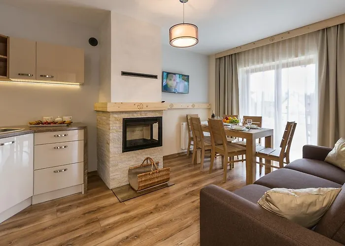 Smrekowa Polana & 4*