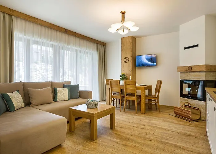 Smrekowa Polana & 4*